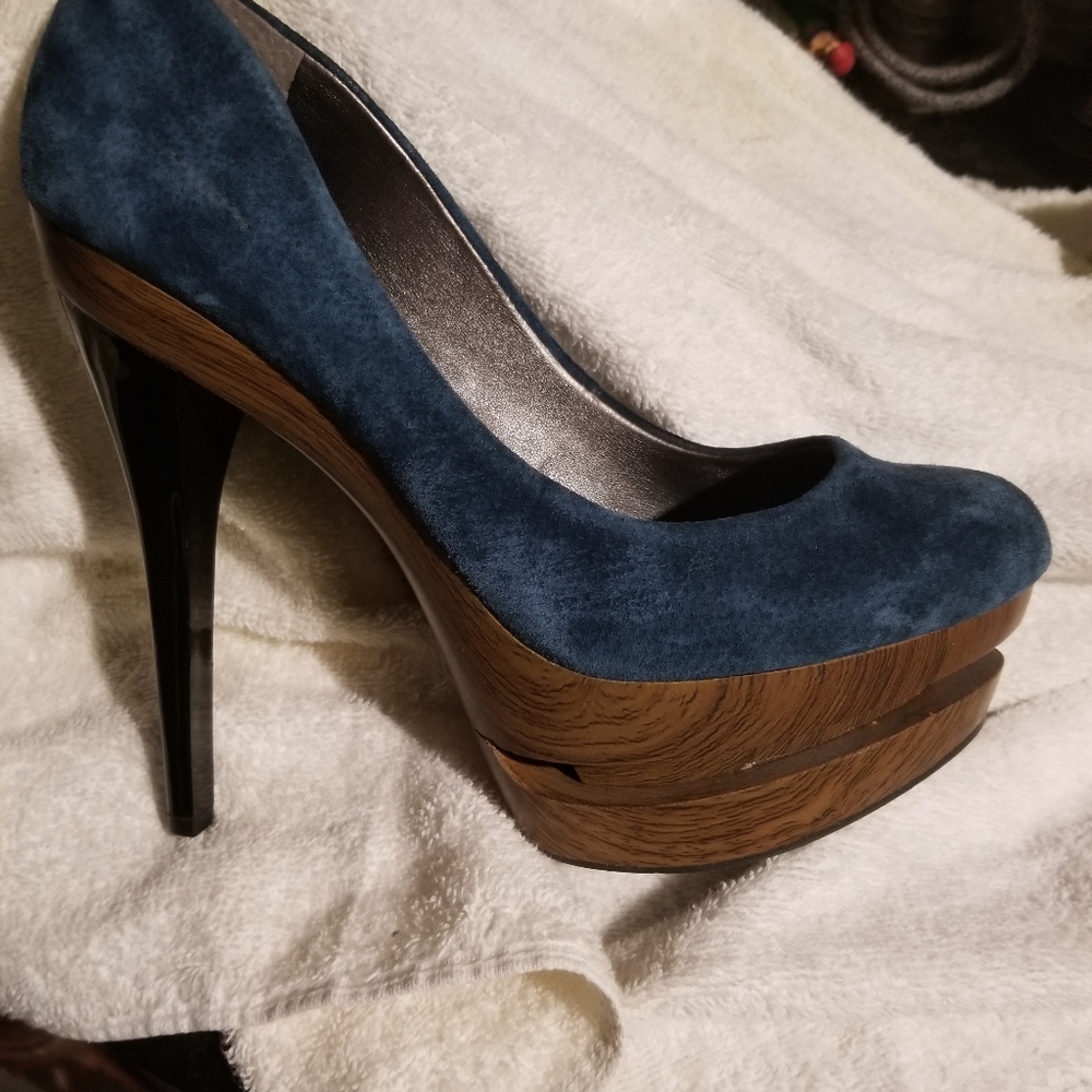 Jessica Simpson, heels